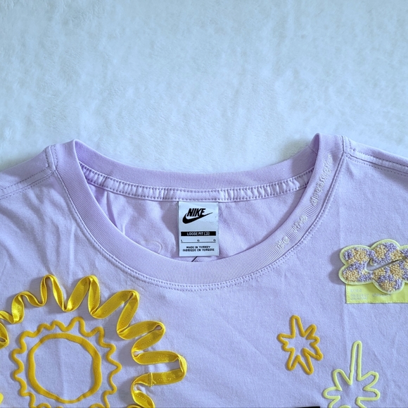 Nike👟 U*Phoria Loose Fit Cropped Tee👕 - NWT - Picture 3 of 16
